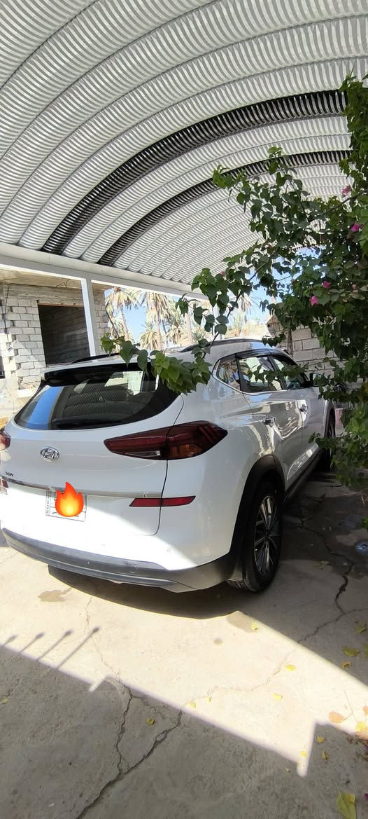 سلام عليكم 
سياره توكسان خليجي
ضمان شركة ( الكاصد )
موديل ٢٠٢٠
فوووول مواصفات ١/١ بنورما
 خمس عدسات 
⬅️ومعروفه الكاصد كلشي بلادي ماكو اي عمل بيه كلشي بيه بلادي ماشيه 83
السيارة ب اسمي
يعني من كلشي كاملة الياخذه مجرد تحويل 
السيارة مكفوله كفالة عامة 
السياره فول كوري اصلي 
مواصفاته /
بصمة تشغيل
بصمة ابواب
٣ انضمة قيادة
٢ كرسي كهرباء
أريل نفكيشن
شاشه أبل كار بلي البلادية مال كاصد
شاحن واير ليس
٢ لدات امامية 
محرك ٢٠٠٠ دوش
فول تحكم ستيرن
حاجب نهاري
كشافات زينون
حساس امامي
حساس خلفي
كاميرا خلفية دوارة
مري شفط ويا القفل
سايد بريك بلرجل 
نضام ترحيب
ويل ١٨
مخرج Aux
مخرج usb
لد امامي 
لد خلفي
مثبت سرعة
اشاير بلمري
يدات نيكل 
قطعتين تبريد 
 مكان السيارة قرب بوابة الراشدية / جديدة الشط 
السونار بالمنشور 
 سعر 215 ورقه وبيها مجال
للاستفسار ***********
