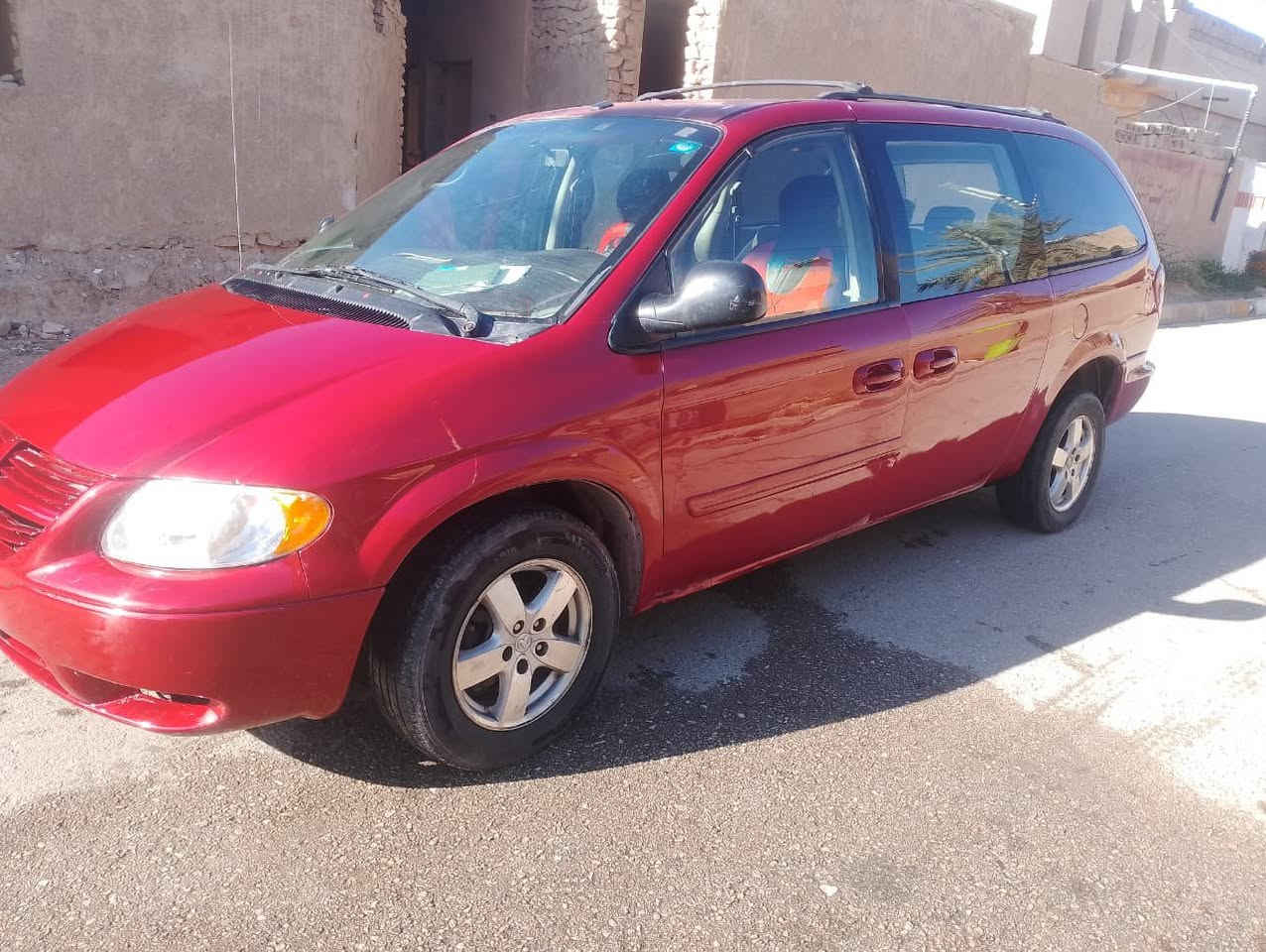 دوج كرفان  ٧ راكب  فئه SXT  فول مواصفات كشنات بلع بوب كهرباء محرك ٣٣٠٠ تبريد ٣ قطعه مصبوغه حزام عدا قبغ صندوق وقماره  رقم مميز ٤ ارقام.   للاستفسار اتصل ع رقم *********** وبي وتس اب  او ادخل خاص وتامرني امر  ولا تكلي ليش مو كاتب سعر شراي اتصل ودلل
