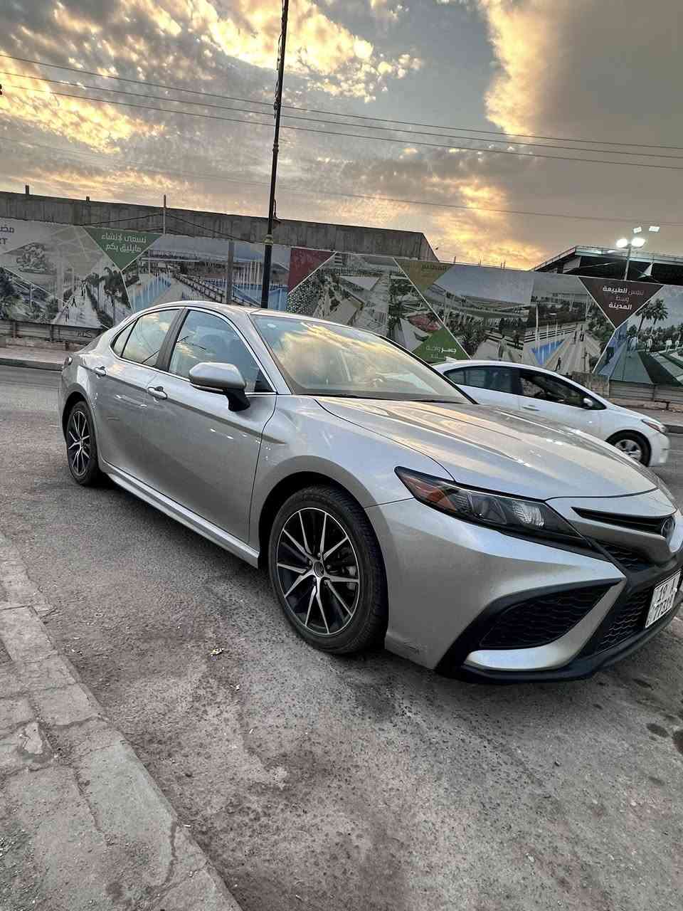 تيوتا كامري موديل (2023)SE
( المواصفات  )
لون السياره (فضي لامع)

ماشية38

شاشة جبيرة. 

نضام car play + AUTO ANDROIOD

نضام خرائط وانترنيت 

نضام ABS

كاميرا دوارة

اوتو هولد 

كشن كهرباء 

منافذ شحن 

شفتات استيرن 

اشاير بالمري الجانبيه 

كشنات جلد اسود 

دركه جلد اخياط 

تحديد مسار

نضام مانع تصادم 

رادار امامي 

لايتات زنون عدسات عالي وناصي 

جي بي اس 

نضام نورمان ايكو وسبورت 

نضام مانع انزلاق   

محرك 2500 المرغوب مكفول هو والكير

(ملاحظة) ضرر السياره تبديل قبق جنطه وملاونين كلش قليل الجاملغات. 

(ملاحظة) كفالة مكينة كير لغد شاصي حوض الجنطه سليم

السعر ٢١٥$ وبيها مجال للشراي

***********
