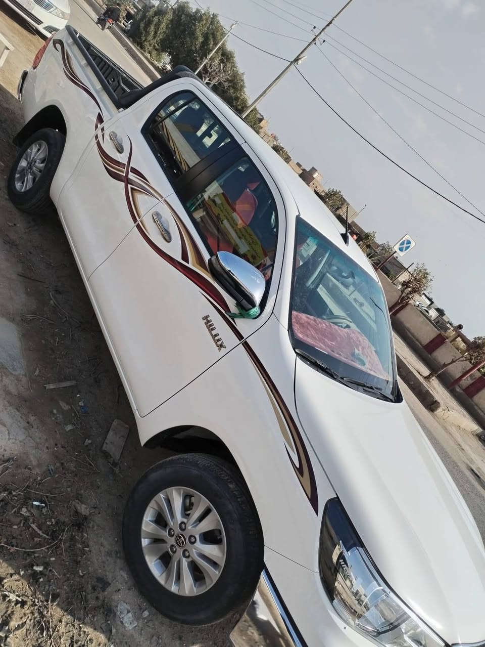 السلام عليكم هايلوكس كويتي 2024كفاله عامه ماشيه 50
السعر305وبيه مجال 
***********
