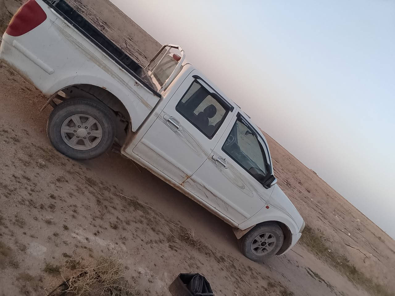 سلام عليكم كريت البيع  مكينه وكير وشاصي كفاله والكشر شوف العين رقم بصره  سياره بيه غاصرين المكان البصره مزارع ام عنيج السعر 38.   ***********
