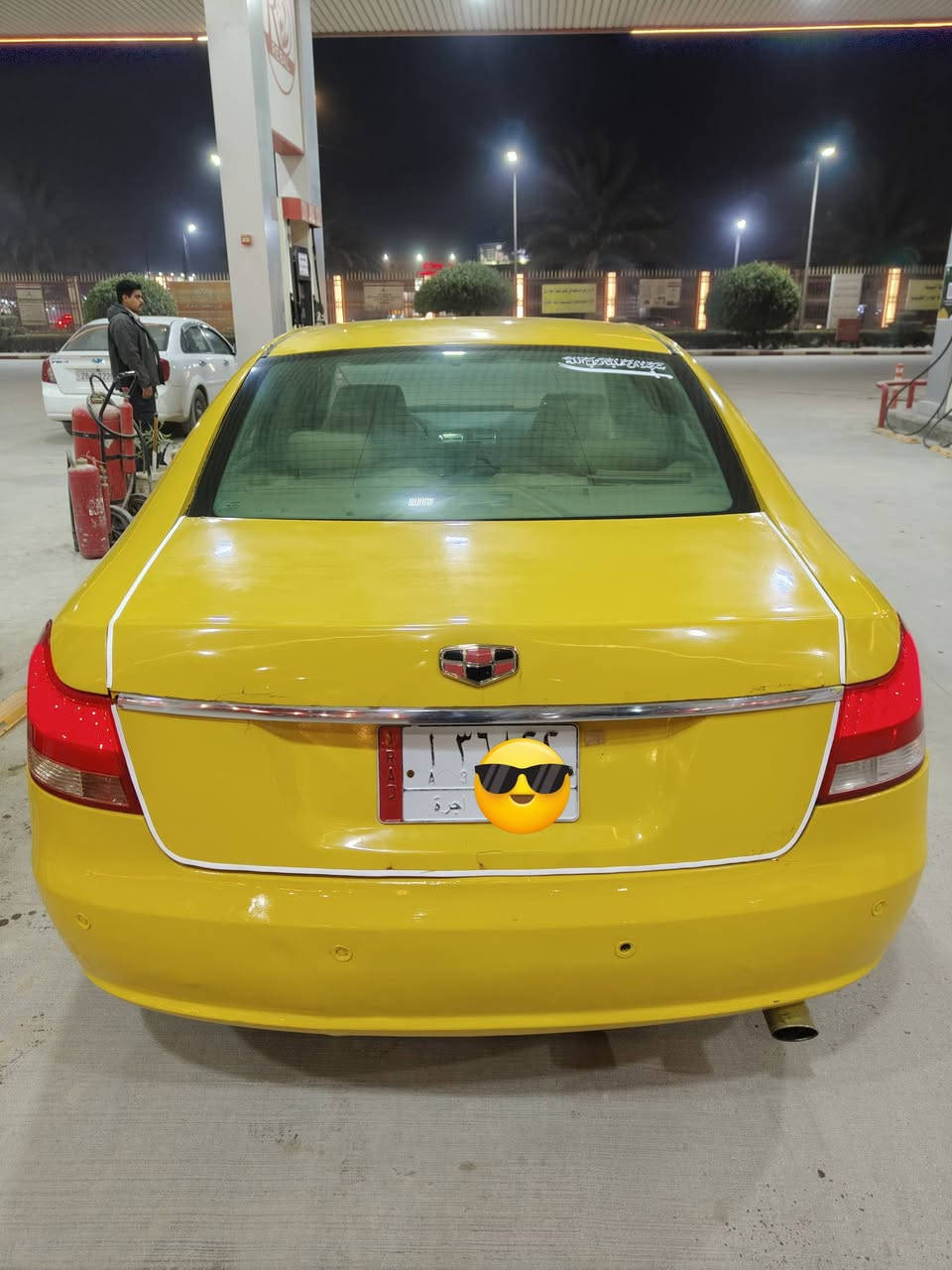 السلام عليكم بيع او مراوس امكراند سي8الحجم الكبير مديل 2012فول مواصفات فتحه حساسات تخم تاير محوره  مكينه كير كورله الحديث حجم المحرك 2000 حداديه نضيفه مكفوله من الضربه القويه اصل اسود عليها هيئه 50الف مصفره غرامات رقم ذيقار سنويه ل29 مداور ثاني يوم المكان نجف السعر 38 مكلف بنشر الاتصال عله الارقام ‪***********‬‏‏‏
