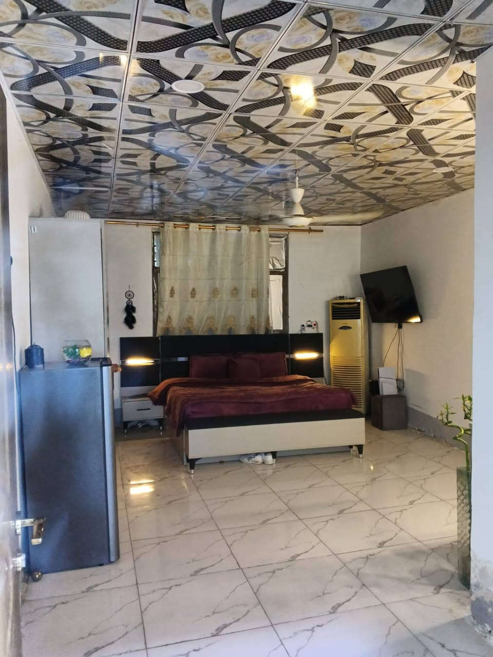 بيت للبيع  البوبيات كربلاء  نزله اسواق البرتقاله في مجمع الخضراء مساحه 327م
تحت البناء 200م
مجاري رئيسيه 
ماء اساله قوي 
شارع عرضه 12 متر 
محولة وطنية خاصة للمجمع
حديقه 12 م
طارمه 14م
طارمه تحتوي على سقيفة كيسبان طول الطارمه
واجه10 نزال 37
يحتوي على 
2 غرف طابق ارضي 
3 غرف طابق ثاني  سويتات
سطح كبير 9م
شلال كبير
مطبخ كبير جدا 7.20*4
البيت بناء جديد 2021
بناء درجة اولى
***********
‏‪***********‬‏
