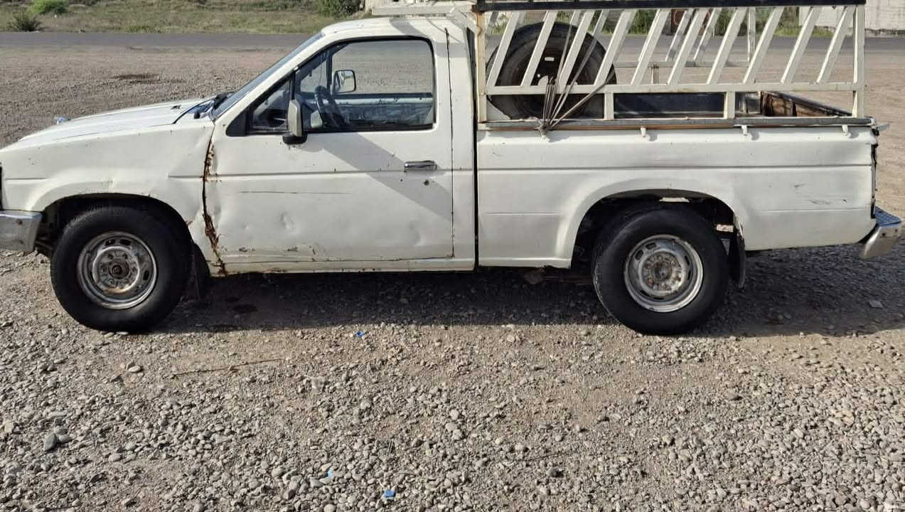 بيكم نيسان موديل ٨٧ 
محرك مال الفين
كير محرك واكسل مكفول 
كشر نضيف 
رقم ديالى نكليزي  جديد
 سنوية بأسمي ل 2029 

السعر 30 وبيها مجال 
للتواصل الاتصال ***********
