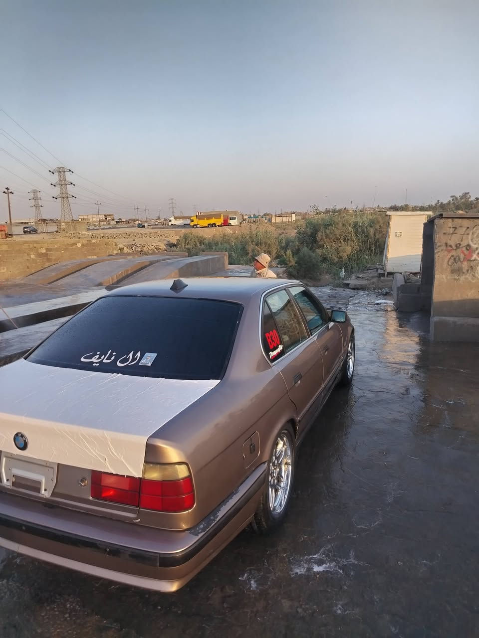 السلام عليكم ورحمة الله وبركاته
530 اصل وفصل سعرهة 65 مستعجل علا بيعته 
مسكر 30 دبل فانوص  محرك وكير وتفرعات ميماتي 2006
المعدل والنشاط ما يسولف
اقتصاد البانزين مرتب
فول مواصفات دواخل مخمل  تدفئه
3 شاشات
كت ام كامل
غرفه جديده صبغه جديده مكفوله من الضربه
السيارةه جاهزه للخير تخم تاير تخم ويل كروم تبريد  بدون نقص بدون نقص
 يعني لا تقارنه بلملزكات لو.
 المجطلات 
السيارة رقم نجف تحويل مباشر بي محافضه تعجبك 
وبلخدمه لمعرفه باقي التفاصيل 
مكان بصرة ***********
