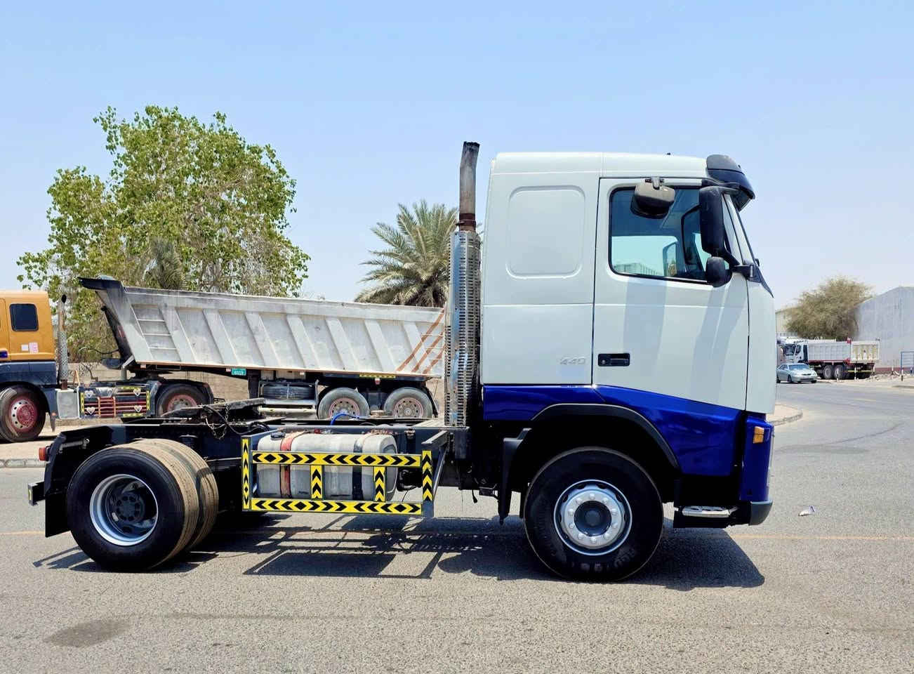 For Sell ‼
Contact 00 971 55 355 3606
Whtsapp     056 437 3440 
Volvo. FH. 2005
power  ..   440
Teyp  ..      4×2
Orginal  Spring ‼
Gcc  Space خليجي
Very Frish And Good Condition‼
Loction Dubai Ras Alkhor‼


**إذا كنت صاحب هذا الإعلان وتريد حذفه لأي سبب، رجاءا أرسل رسالة إلى الدعم الفني**