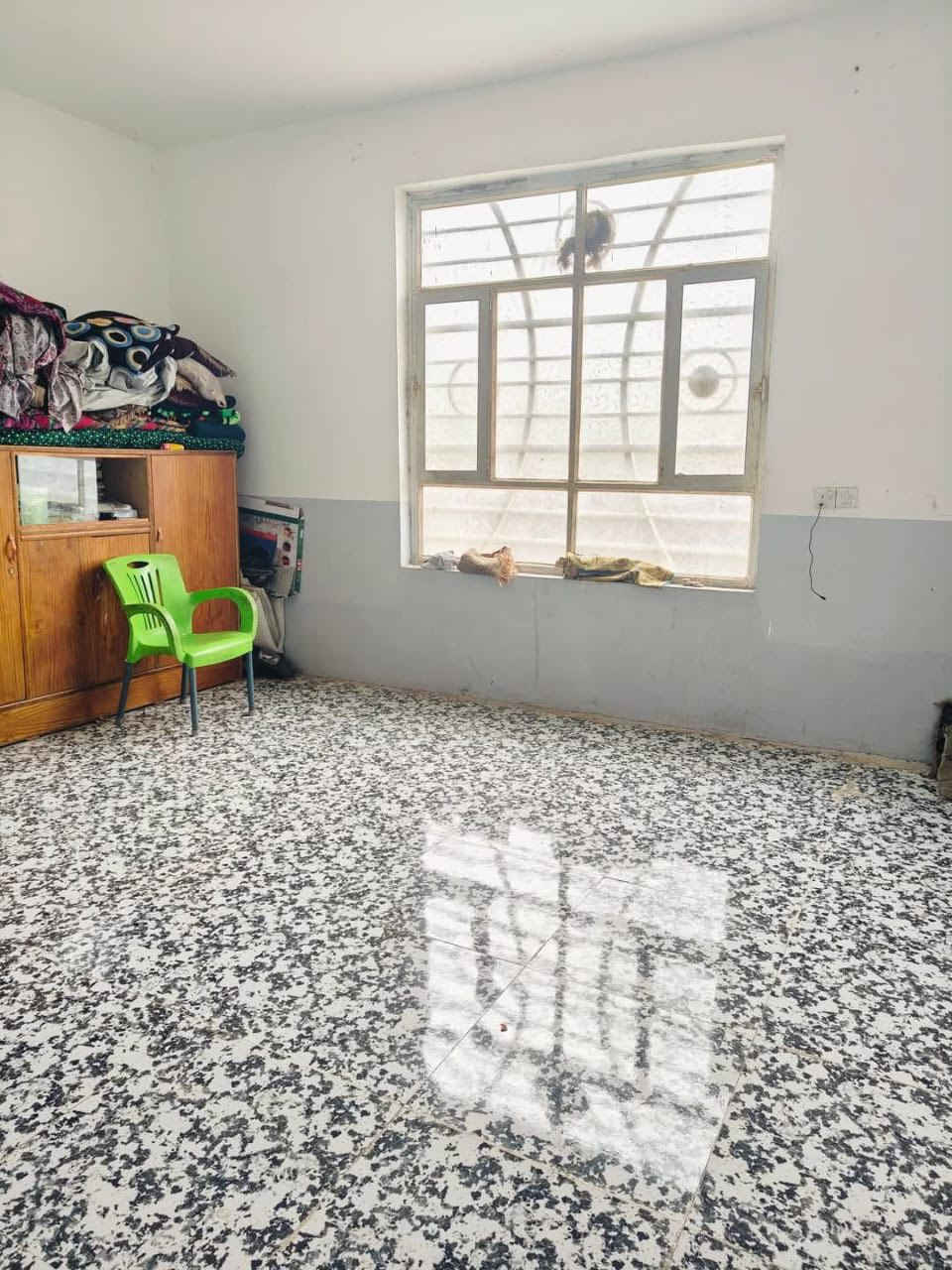 ٩٠٠ متر مع بيت مساحه ٢٠٠ متر 
جاهز للسكن خدمات كامله 
#كربلاء ناحيه #الرجيبه 
للعرض والاستفسار
 

‭٠٧٧٣ ٤٠١ ٨٢٥٩‬
