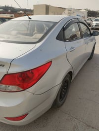 اكسنت مديل 13 جاهزه من كلشي تبريد حداديه تخم تاير ماعايزه شي محرك 1600...