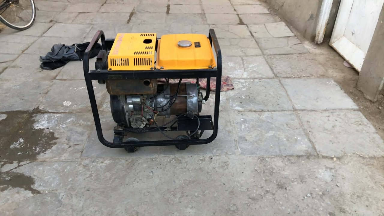 25 امبير ملف دب الكبير
محرك جديد بدون تنقيص نص ديره نضيفه كلش 
مابيه نقص برغي


**إذا كنت صاحب هذا الإعلان وتريد حذفه لأي سبب، رجاءا أرسل رسالة إلى الدعم الفني**