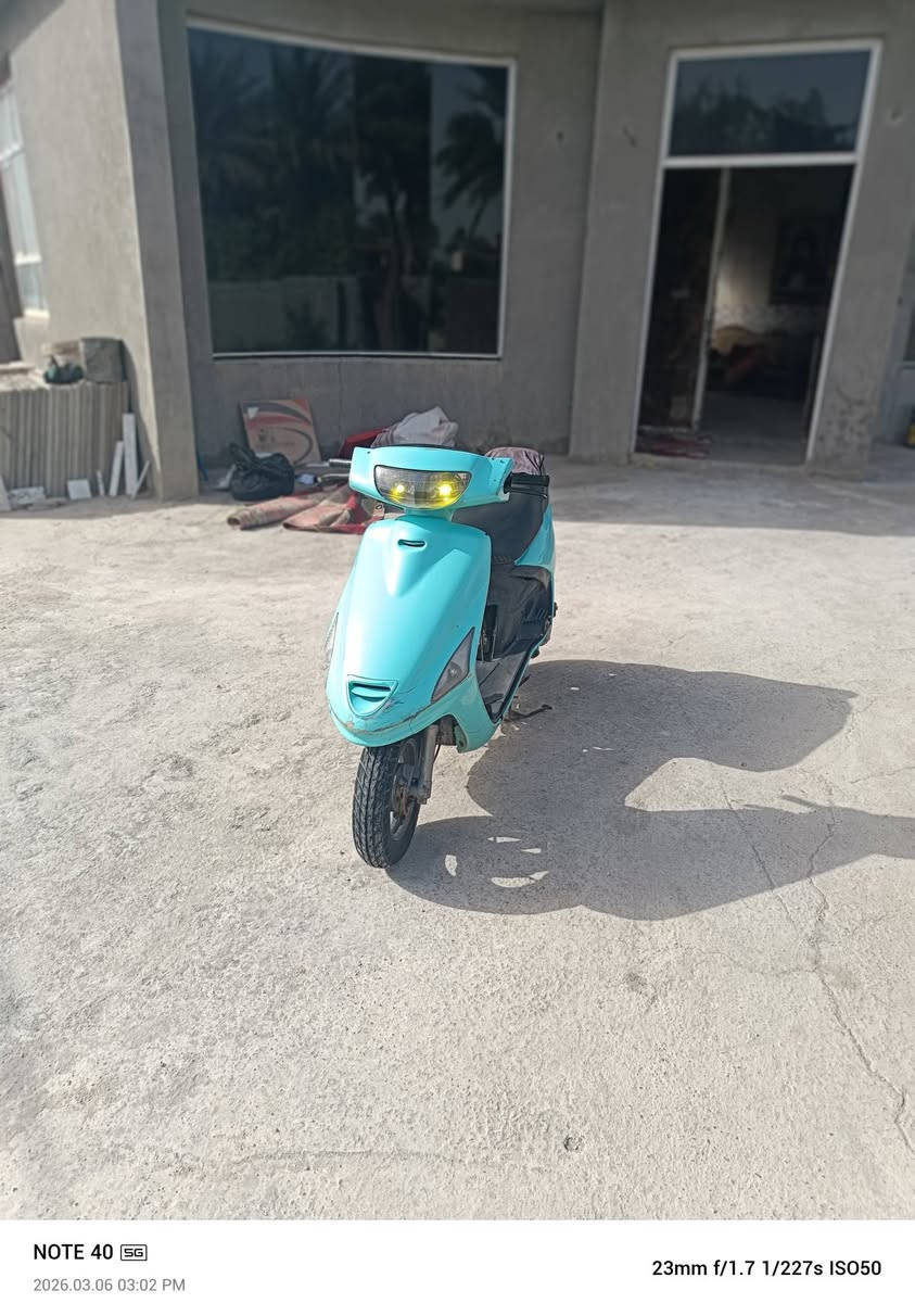 السلام عليكم  هاي الدراجه للبيع كلش نضيفه ..سلف  هندر كهربائيات ما بيه كل نقص  مكاني حله _ورديه 
سعره 325 مجاله بسيط ... حله _ورديه ***********
