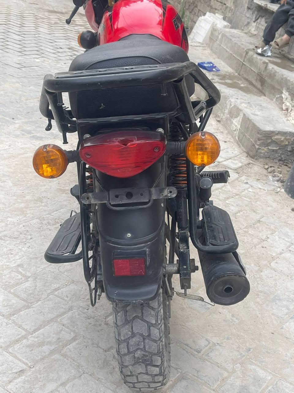 سلام عليكم دراجه بوكسر مرقم نكليزي تحويل ثاني يوم
دراجه خير من الله 
ماشيه 32 
مديل  23 نازله بل 24
رقم ***********
بغداد مدينه الصدر
