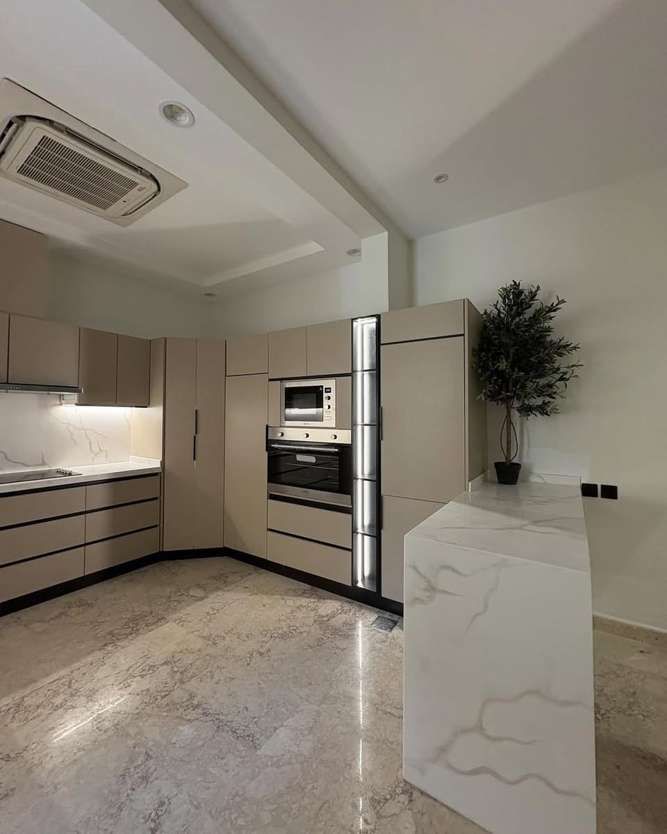 #النيزك_هو_اختيارك

نعمل في مجال الديكور الداخلي 
متخصصون في صناعة المطابخ الحديثة 
..........................
غرف نوم 
مطابخ 
غرف ملابس 
ديكورات شاشة 
عيادات طبية 
صيدليات 
محلات تجارية 
 كادر متخصص في تصميم وتنفيذ جميع اعمال الديكورات 

نستخدم اجود انواع الخامات من شركات عالمية 
التركية🇹🇷
الايطالية🇮🇹
الاسبانية🇪🇸

كوادرنا متخصصة في تثبيت اعمالنا بدقة عالية 
يتم تسليم اعمالنا في الاوقات المحددة 

زورو معرضنا الكائن في 
يغداد حي الخضراء الشارع التجاري قرب افران المنقل 

‏‬‭0774 411 3384‬
4‏‭0786 055 528

#العراق #تصاميم #مطابخ_حسب_الطلب #كركوك #الانبار #كربلاء #هاشتاج #النجف #فيسبوك #مطبخنا #انستا #تصاميمي #تصميم #مطابخ #تصويري #انستقرام #ريلزات #البصرة #تصميمي #انستغرام #ديكوراتي #الديكورات #مطبخ #ديكوريشن #الابداع #ايطاليا #تركي #المحافظات #بيت #منزل
