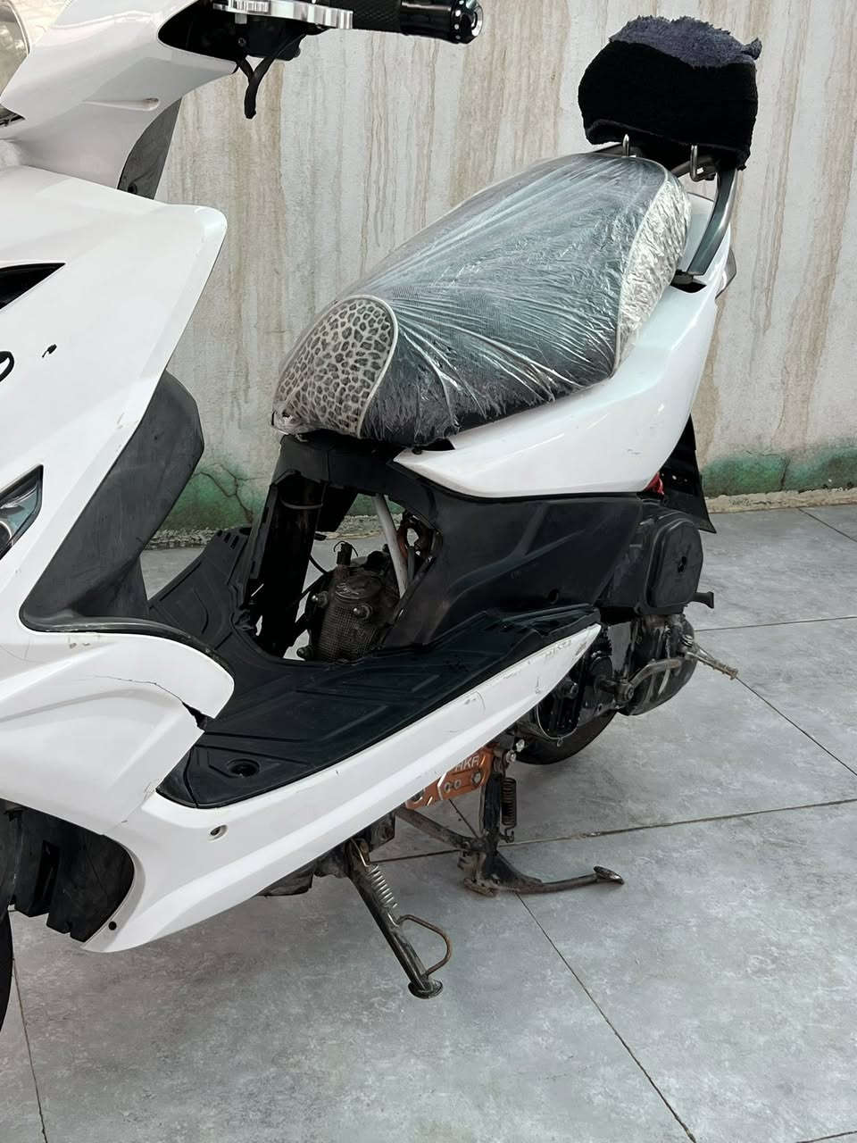 السلام عليكم ماكس مضلع محركها ناعم ٤٩ ودراجه كفاله عامه للتواصل *********** مكاني كربلاء السعر ٦٥٠
