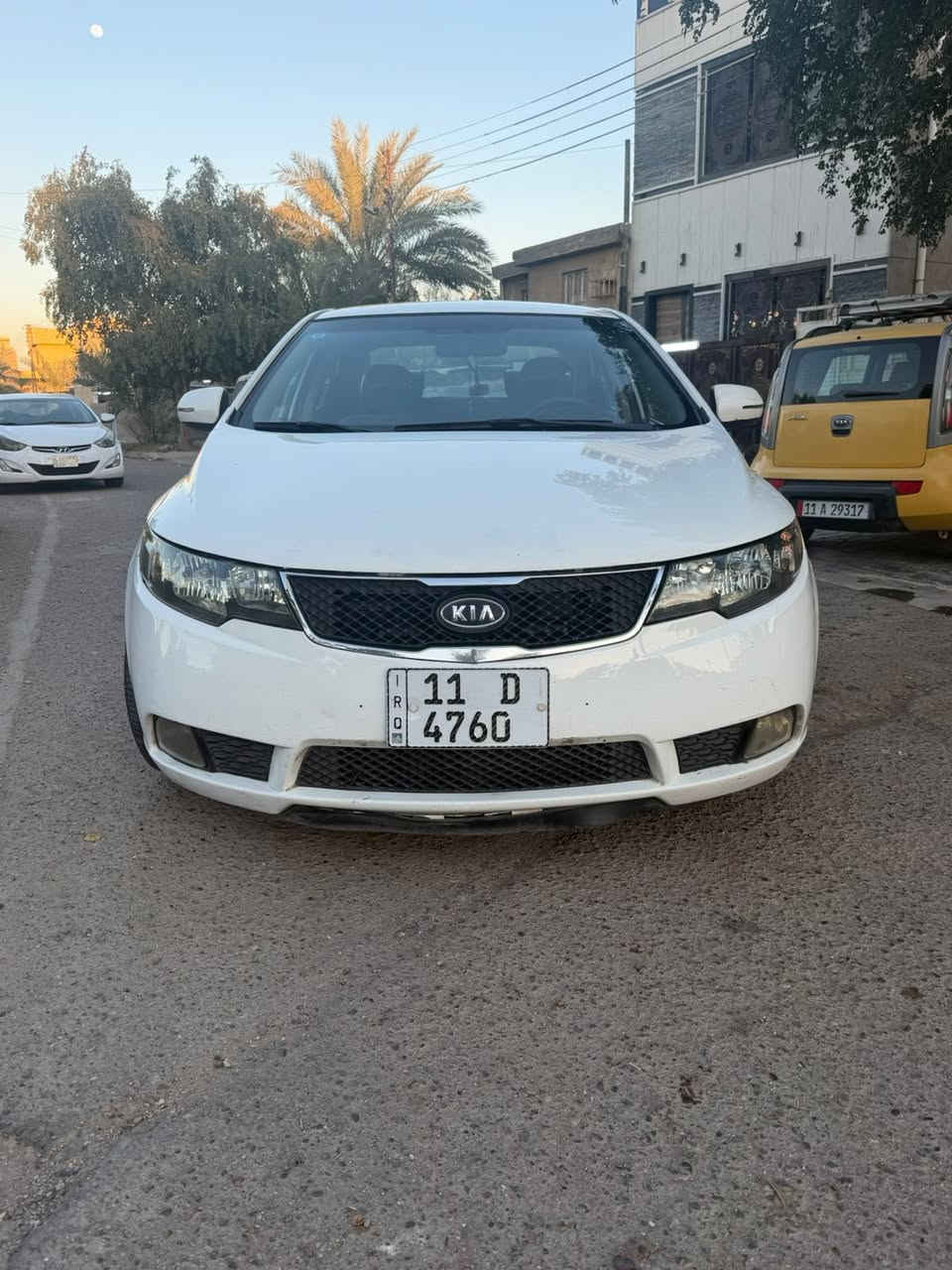 سلام عليكم
كيا فورتي 2010
بيه قطعين تبديل 
والسونار مرفق بل صور بدون دواخل 
ماشيه 140 
على وضع الشركه 
مكينه وكير كفاله 
صدر امامي خلفي جديد
تبريد ثلج 
مانقصه شي السياره 
معروضه 89  وبيه مجال 
مكيمنه 2000 دوش المرغوب 
مكاني حي العلام
***********
