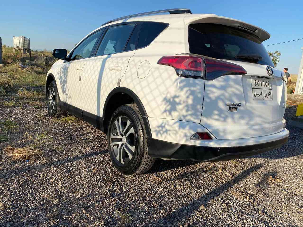 ۆیۆتا راڤ فۆڕ  مۆدیل ٢٠١٨ مواسەفات LE AWD 
ڕادار و دەبل ئەکسل 
ئیکۆ و سپۆرت و نۆرماڵ 
سەیارەکە تەنها 54هەزار مایل ڕۆشتوە 
پێش و پشت کەپسە 
یەک دەرگای بۆیاغە هیچ ئێرباگی نەتەقیوە
گێڕ مەکینە بەرد ڕادار هەموو شتێکی بەشەرت
سعر 185 وەرەقەو مەجال 
شوێن هەولێر 

ژمارە مۆبایل واتسئاپ + ڤایبەر 
*********** أربيل, العراق
