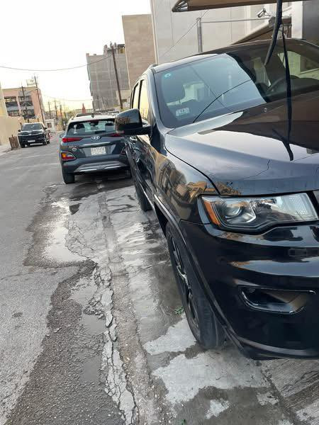 جيب كراند شيروكي2019للبيع
بدون حادث من امريكا 
بل عراق صار بيهة جاملغ صبغ
السيارة ماشية67الف ميل 
مكان بغداد 
السعر 245الف دولار
الرقم ***********
***********
