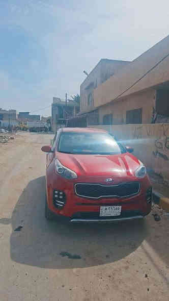 السلام عليكم 
كيا سبورتج موديل 2017 وارد امريكي
رقم بغداد
 مواصفات عاديه 
محرك 2400
ماشيه 102
ضربتها من امريكا بسيطه كلش كما موضح بالصورة وبدون صبغ 
انضربت هنا بالصندوق وتصلحت عالبارد وبيها تكحيل والسيارة بيها شخوط خفيفة

السعر 163 وبيها مجال بسيط 
للتواصل ***********
