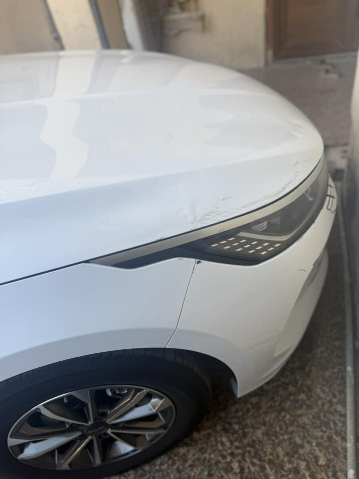 بي واي دي دستررير ماشيه 3000 صار بيها بارد بالنيد بأسمي السعر 18مليون و600 *********** مكان السيارة محافظة ميسان
