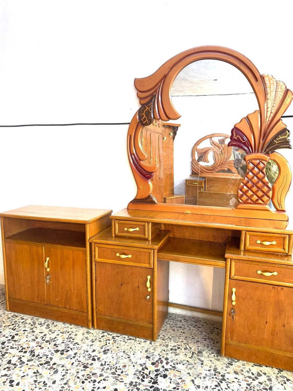 ‏‪***********‬‏ غرفة البيع  استفسار اكثر على واتساب غرفة جديدة 300
