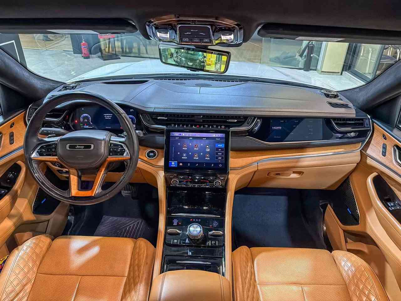 jeep grand cherokee summit reserve  2023 هارلم
جيب سومت ريزرف اعلى الموصفات موجودة بل وكالة 
وبسعر جدا حصري ومناسب اتصل وتدلل 
***********
ماشية 73KM الف
موصفات خيالية شكو ابالك موجود بيها 
-مساج
-تدفئة 
-تبريد 
-بانورما 
-دادشو 
-ثلاث شاشات امامية 
-منظور ليلي رادارد قيادة شبة ذاتية فول يعني 
-خزن بل كشنات 
-ستائر خلفية 
-نظام تعليق هوائي 
-مراية كامرة 
-وضعيات قيادة 
-كيج ديجتال 
-سماعات بوز 
وبعد هواي موصفات الكل يعرف هذا فئة ما ينقصة اي شي من موصفات
