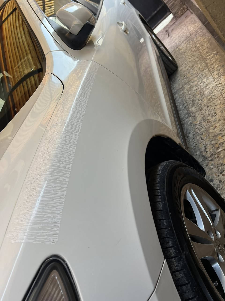 السلام عليكم هيونداي سنتافي
2012 الشركة العامه 
كفاله عامه من كل النواحي عده بارد بلجاملغ مال صدر فقط عدا ذلك كفاله عامه 
مواصفات السنتافي معروفه 
مري شفط 
جام كهرباء 
اشاير مري 
ثلاجه 
تبريد 3 قطع 
7 راكب 
شاشه 
تحكمات ستيرن 
تحكم المري كهرباء 
منضومه زنون 
باقي المواصفات معروفه ✅✅ 
ماشيه 158 كيلو حقيقي 
شرط ترايها مال زيرو 
بانزين كله محسن ودهن كله اصلي نضيفه جدا جدا السياره 
السعر 172 وبي مجال للشراي مكاني بغداد المشتل 
للاتصال على الارقام التاليه *********** 
***********
