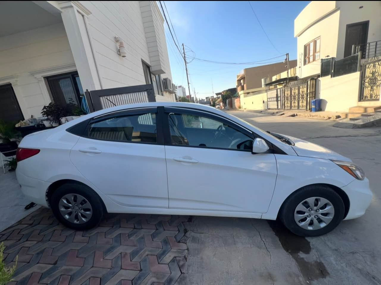 كسنت 2017 مكينه gdi بدون صرف و بدون بخار فقط تبديل كازكيت سياره ماشية 100 الف باتري جديد و 4 تايرات جديد سياره بدون نواقص وكلين بدون ضربه و بدون دواخل تعديل بارد pdr فقط هلاهين خلفي و شبر بل دوسة طرف سايق صبغ و موضوح بل صوره و تحويل ثاني يوم و بي بطاقة بانزين
للاستفسار *********** كركوك, العراق
