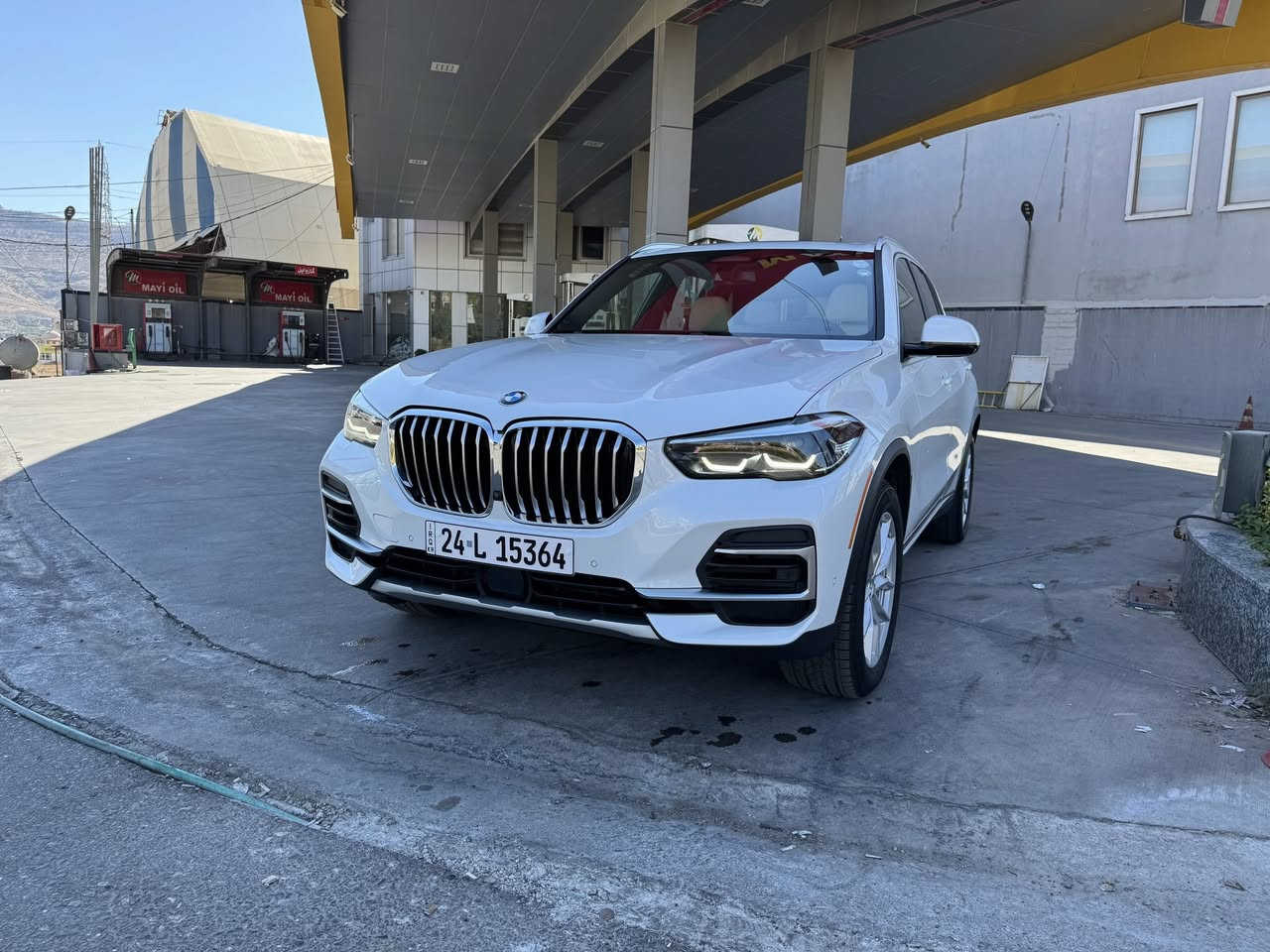 ‎‏BMW X5 40i
موصفات خاصة الاعلى في فئتها 🆗

 ‎اخوان السيارة وأرد امريكي كلين تايتل بدون صبغ 

حتى الدعاميات بشرط دبل سويج

…………………………………………… 

‎‏

‎‏‎مكفوله من اي نقص سيارة گير محرك كلها بشرط 

داخل ابيض

…………………………………….

‎سيارة فول فول مواصفات 

‎موديل:2022 

‎حجم محرك 6 سلندر توين توربو

سقف بانورما نجوم (مواصفات خاصة)❗️❗️

كشنات مساج❗️❗️

 نظام التحكم بالإيماءات (BMW Gesture Control)❗️❗️

داتا شو

‎تشغيل بصمة

‎ 4 ابواب بصمه 

‎شاشة گيج الكتروني 

‎ماوس كبيرة 

‎بريك بصمه 

‎كشنات اماميه كهرباء وتدفئة وتبريد

‎كاميرا 360درجة

‎حساسات خلفي و امامي 360 درجة 

‎عدادات السرعة دجتال مع عادي 

‎صندوق شفت 

‎كشنات جلد 

‎لايتات عدسة زينون

‎بك لايت ليد 

‎بلاجكتور زينون

‎داخل 64 الوان 

‎حساس مطر اتوماتيك

‎رادار مرايا امامي و خلفي

‎تبريد قطعتين 

‎مرايا كهربائية

‎نظام الاصطفاف الذاتي Auto parking 

‎هاند بريك كهربائي

‎لايت عدسه متحرك مع الستيرن  

‎‏Auto hold

‎نظام ECO pro

‎نظام comfort

‎نظام sport

‎نظام sport + plus

 

‎‏‎مكان السياره دهوك  

‎‏‎السعر: 430 ورقه بيا مجال  

‎‏‎تلفون 📞 

‎‏‎***********

متوفر واتس ابب ايضا
