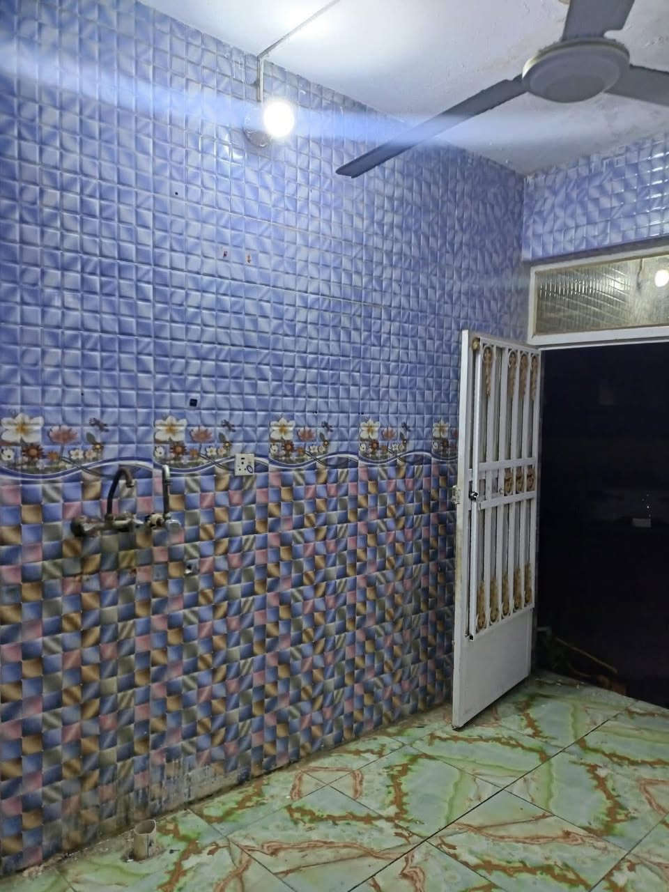 🏠: #شقه_للايجار
📍. العنوان حي الجزائر شارع الضغط العالي
🔸. تفاصيل الشقة 
. غرفه نوم
. صاله
. استقبال
. مطبخ
. صحيات
💸. سعر الايجار ٣٥٠ الف 
——————— للاستفسار اكثر مراجعة مكتبنا 
#مكتب_الاتحاد_للعقار
عنوان المكتب حي الجامعة الحولي مجاور بيت فيصل النائلي
متواجدين من الساعة ٢ ضهراً الى الساعة ٩ ليلاً
————————- او الاتصال بالارقام التاليه
*********** محمد العصامي
*********** حسن الشباني

