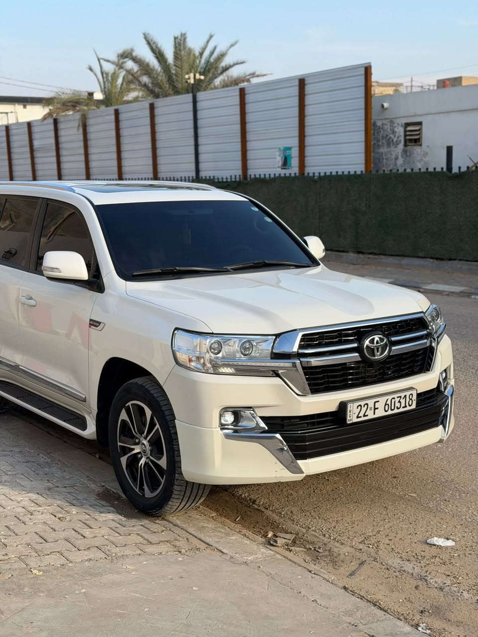 لاند كروز 2021 Gxr ماشيه 65 كفاله جديده السياره بيع فقط مكانه نجف سعرها 550 ورقه ***********
