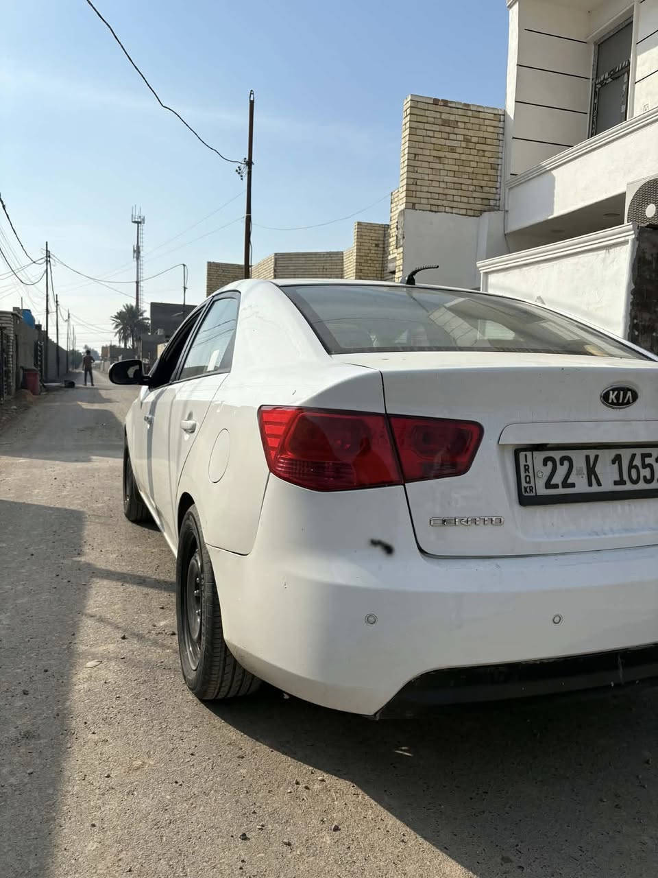 سلام عليكم 
كيا سيراتو 2011 
ب اسمي السياره تحويل ثاني يوم 
السعر ٩٢ ورقه وبيها مجال 
رقم اربيل هزه وسنويه جديده 
ل 2026 

السنور مرفق مع الصور 
للاستفسار 
*********** 
العنوان بغداد الدوره شارع 60
