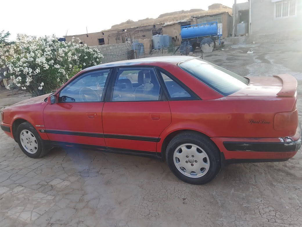 سياره اودي موديل 92 
محرك 8/0 لا صرف ولا نفخ
خمسه كير جامات كهرب  
هيكل وضع شركه لا خيسان ولا صبغ
رقم نينوى الماني   
الاتصال على الرقم 
السعر 30 وبيها مجال  
***********
***********
