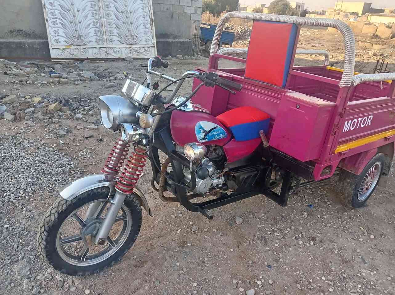 سلام عليكم ستوته البيع فحل مديل 2018 أوراق اصواليه مكينه برغي ما مفتوح بيهه تايرات جوبلس كلهن نضافه فول كهربايت كلهه بجيس دبلات بلجيس البدي ما بي قطرت خياس فقط مصبوغه حراري اثار جرد وصابغهه جماليه وشوفت عينك نضافتهه والواقع احلا بعد من الصوره
مكاني
 بلدوانيه سعر 1200 وبيهه مجال شراي
***********
