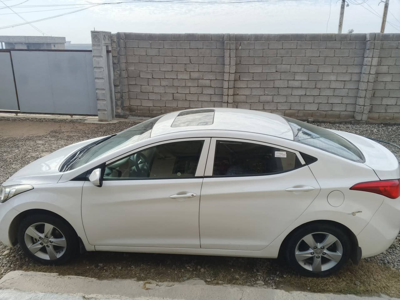 إسلام عليكم ورحمه الله سياره للبيع انترا خليجي موديل 2014خليحي محرك 18 محرك كير شرط  فول تنته وتحكم وتبريد تدفئه تواير أربعه جدد صدر جديد ضرر ثلث قطع تبديل وثنين رش مراوس حسب القناعة السعر 100وبيه مجال شي قليل هاتف ***********
