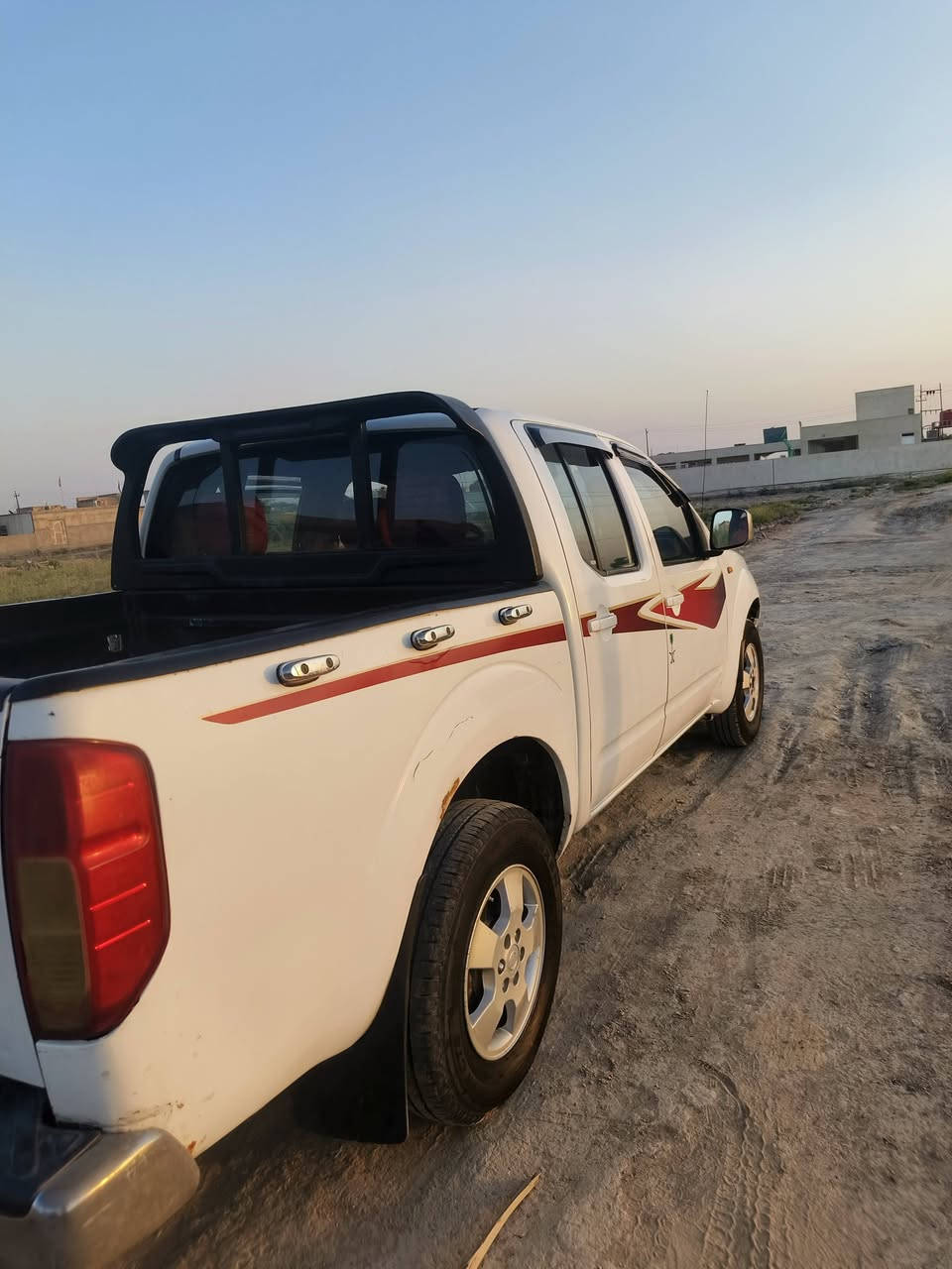 السلام عليكم نيڤاره موديل 8 محوره vvt2500(متچيه) حداديه چيس قبل اسبوع شاده رقم بغداد السعر 70 المكان ذي قار  رقم الهاتف ***********
