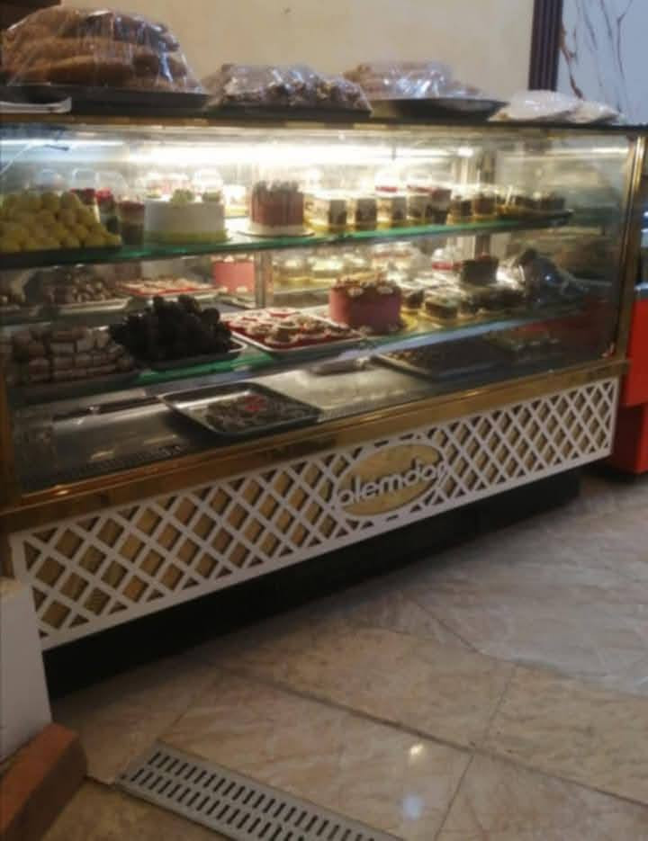عارضة كيك للبيع شغاله رايدتهه550 وبيهه مجال حجم كبير  المكان بغداد


**إذا كنت صاحب هذا الإعلان وتريد حذفه لأي سبب، رجاءا أرسل رسالة إلى الدعم الفني**