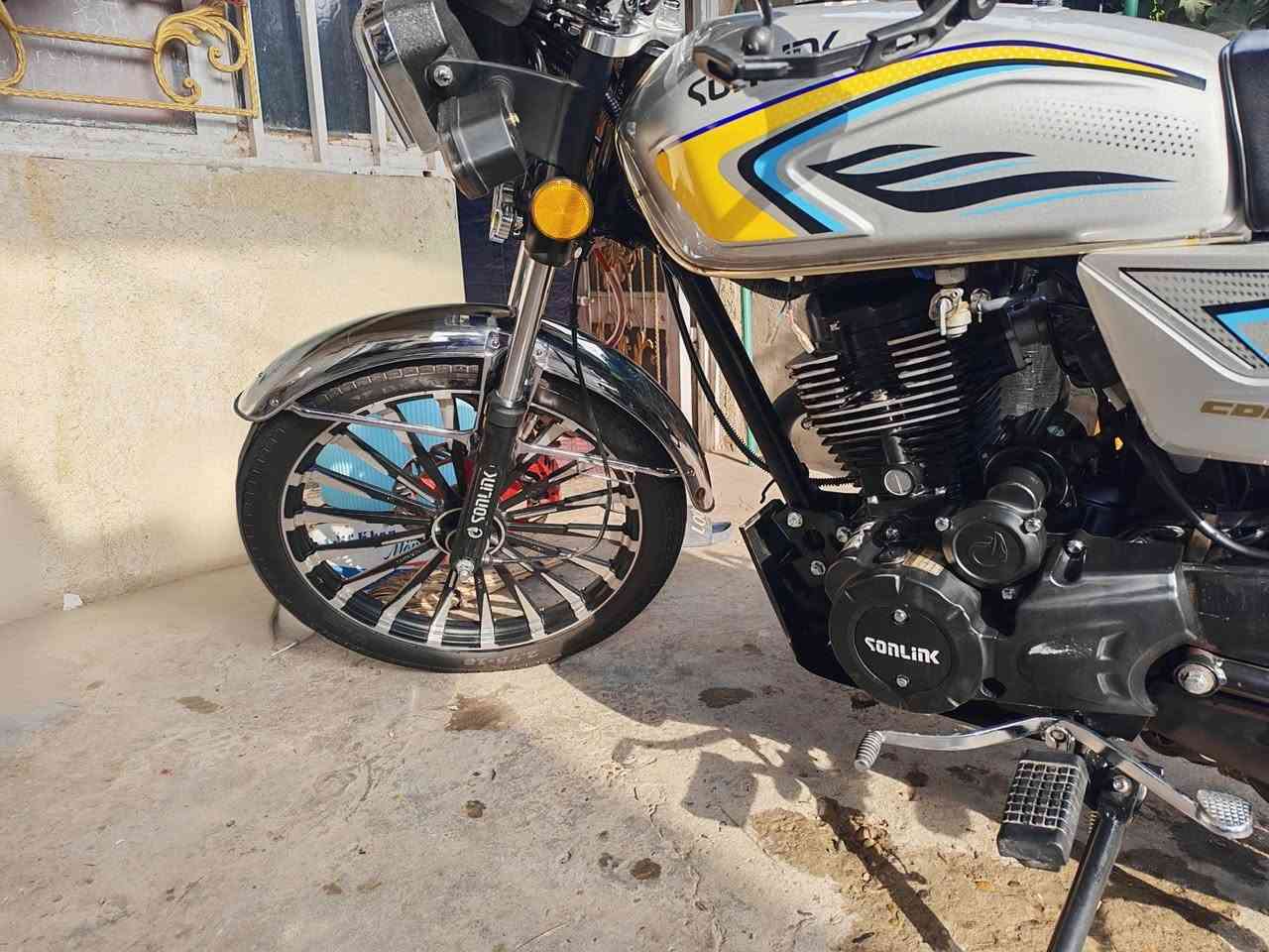للبيع سونك 5 كير
محرك 200cc

موديل 2025 

دراجة جديده كلش دهن امزويل امريكي 

بيها اضافات 

1-طلاعات جانبيه 

2- واقيه مكينه 

نقصها 

1 اشارة يسار وحدة 

2- الشاشه محتركه لان غسلتها 😅😉

3- بيها كسر بسيط ب قاعدة الايت الامامي بس ماعلي شي مضبطه 

و وياها نشرة خلفيه مالتها ضامهة شغاله 

مكاني بابل سدة الهندية مفرك السدة 
***********

السعر 800 اوراق استنساخ
