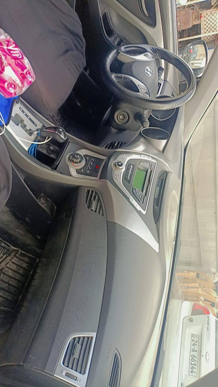 السلام عليكم
افانتي 2012 مكينه 16جي دي اي كير اوتو داخل اسود تحكمات ستيرن بيها جاملغ السايق مبدل وصبغ باب السايق  وشبر من التكمه وربع بوند بدون دواخل كابون بانزين بيها سياره جاهزه شرط التحويل السعر 100 وبيها مجال الاتصال على الارقام
***********
***********
