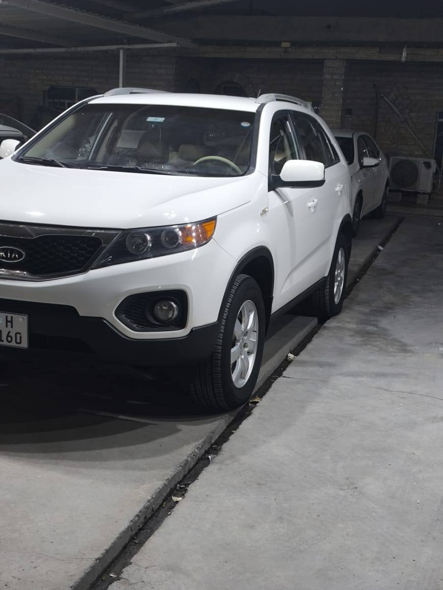 سلام عليكم 
سورنتو 2013 خليجي 
بيها صبغ قطعتين  مكاني البصرة معرض الرفدين *********** أربيل, العراق
