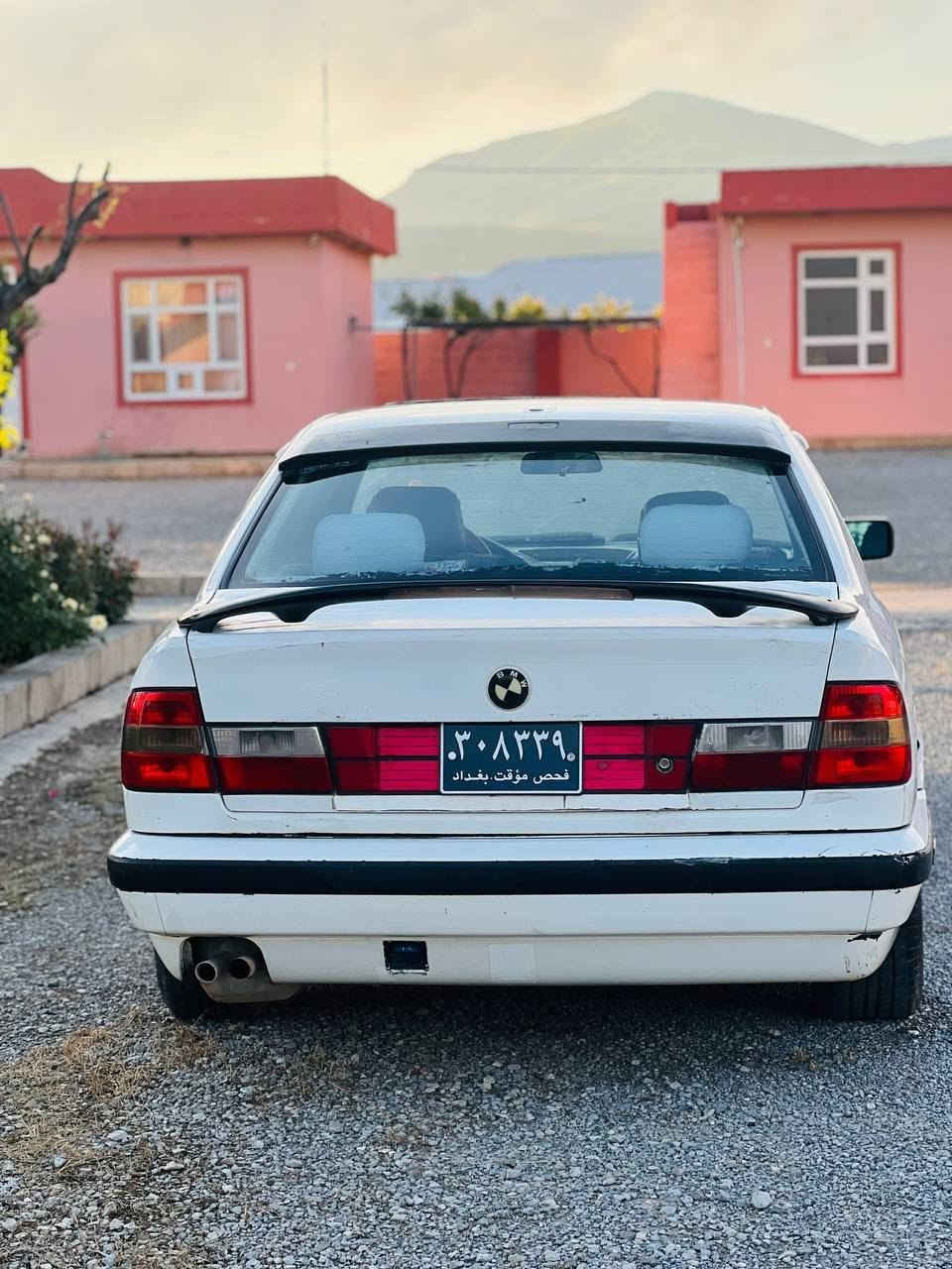 Bmw 520 
بی ئێم ٥٢٠ کەپس گیر عادی
مۆدیل ٩١ دوو جام کارەبا قفل مەرکەزی و بێ دەعم و لێدراو سلاید شاشە ئایپاد دوو جام کارەبا  گیرو مەکینەی  بە شەرت و بێ مەسروف 4 ویلی عەسیر لۆکی تازە بۆ بستراوە   ئارم پلاستیک هەولێر
 ٣٦ وەرەقە مەجالێکی برایانە 
*********** رانية, السليمانية

