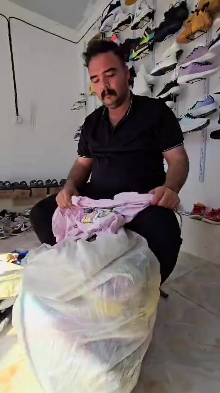 كسر. تشيراتات. بله. بديلت قطن درجه. اوله. سعر. 2000 او 3 اب 5000
مكان حي. الكرار. مجاور المدرسه الحديد 
احذيه باله. 5000
لبجين. طوبه. 3000
بنطرون باله ولادي باتني. مدارس امحير 2000

***********
