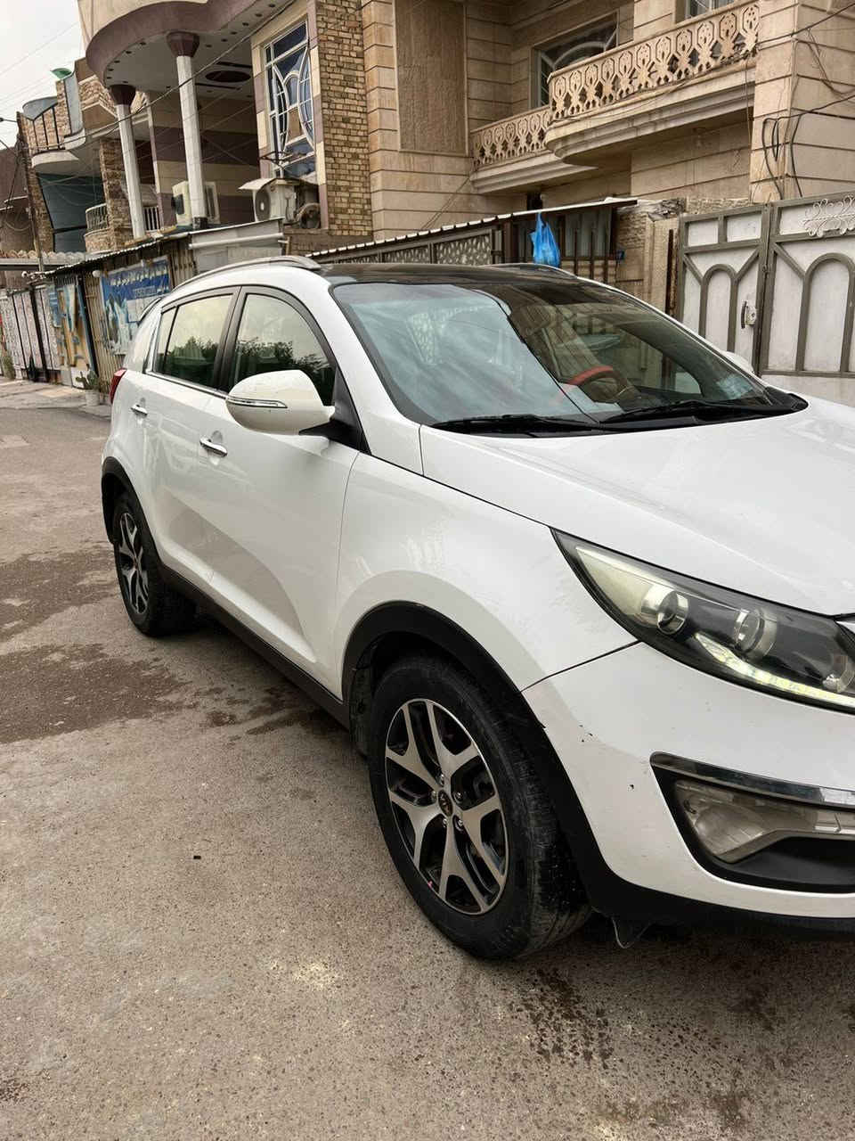 السلام عليكم من رخصة الادمن  سبورتج 2012 خليجي فول مواصفات  بنوراما بصمة كشن كهرباء المري شفط ماشية 229 الف  بيها قطع صبغ اعتبرها مصبوغة حزام  السعر 125 و بيها مجال المكان بغداد للاستفسار الاتصال على ***********
