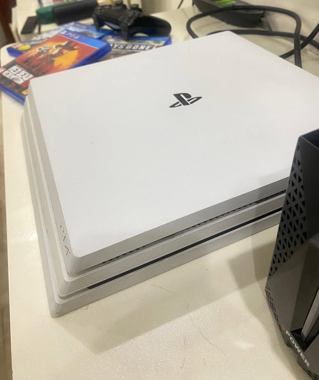 ps4 pro 1 tera
بلي 4 برو 1 تيرا
جهاز اونلاين 13.50 مع جوستك اصلي مبدلة كير مغناطيس لنسه العطل والدرفت ومنزله العاب بالحساب 
بيس26
 فيفا 26 
سيارات 
كول اوف ديوتي ور زون
مبدلة معجون احسن نوعية mx6 انسه الحرارة 
للبيع بسعر 350 الف
بغداد المنصور
***********
او مراوس مع بلي 5
