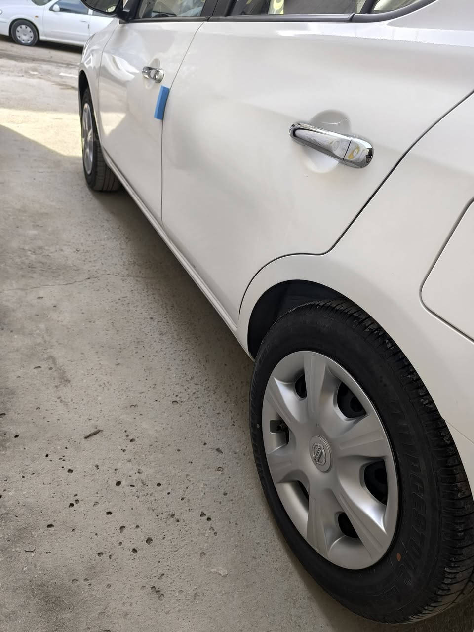 السلام عليكم 
للبيع سيارة نيسان صني مصري موديل 2025
ماشية 19 
مكفولة بيها شخطين بالدعامية موضحه بالصورة مكحلهن كارت نظيفه وجديدة  مدوشمة يم مركز سبايدر بالكامل جلد رقم اربيل باسمي تحويل ثاني يوم احولك 
مكان السيارة في الحلة 
السعر 120 ورقة 
الخاص مفتوح


**إذا كنت صاحب هذا الإعلان وتريد حذفه لأي سبب، رجاءا أرسل رسالة إلى الدعم الفني**