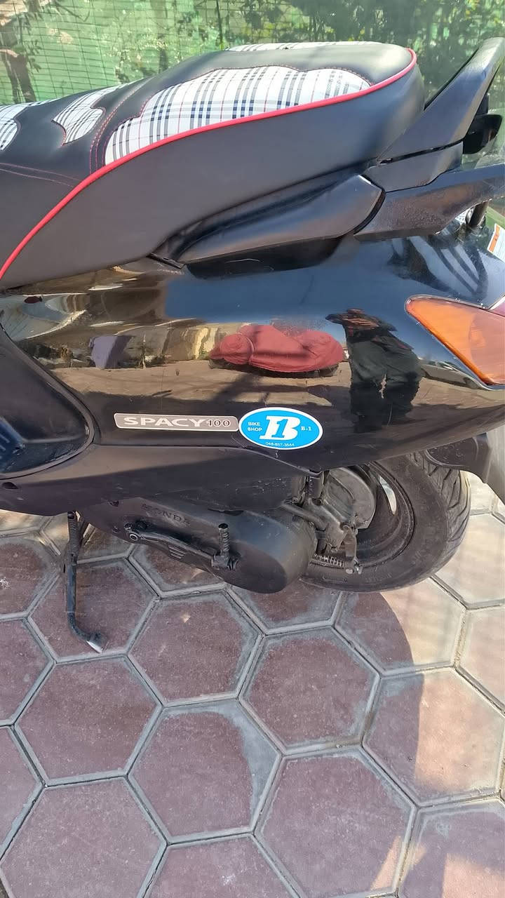 السلام عليكم دراجه سبيسي ياباني مفتوحه نظيفه جدا السعر 650 للتواصل ***********
