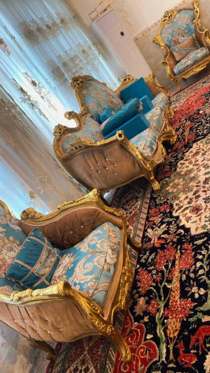 تخم مصري زان ١٠ مقاعد مع كوشات سعره بمليون ونص وبي مجال 
ميز طعام  مصري غير مستخدم نهائيا  سعره بمليون


**إذا كنت صاحب هذا الإعلان وتريد حذفه لأي سبب، رجاءا أرسل رسالة إلى الدعم الفني**