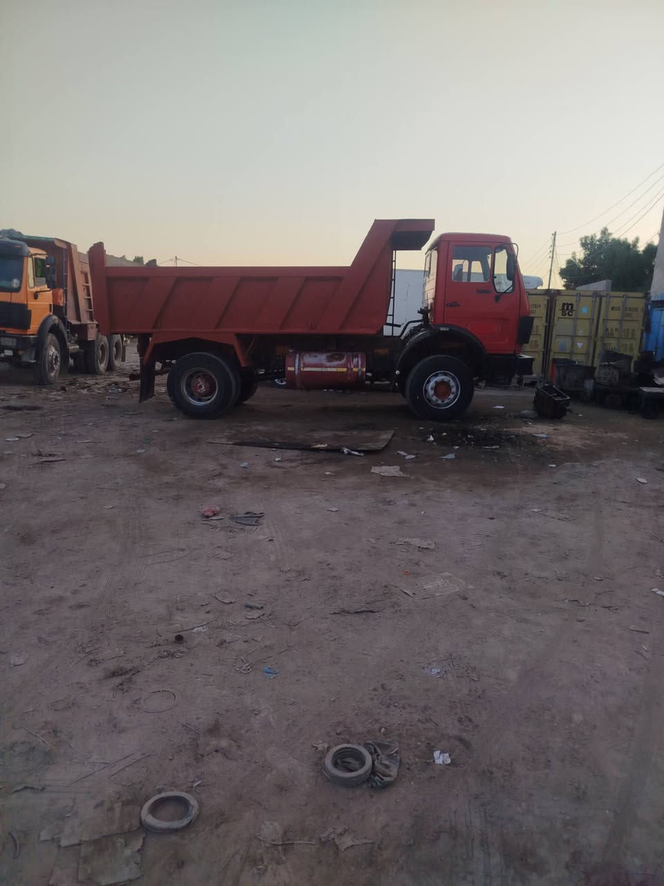 للبيع موديل 82 قماره 89 جديده شاصي مكفول جي اف مكينه 10 گير 130 سنويه راس تريله جاهزه للعمل مكان السياره الناصريه سوق الشيوخ اي استفسار
***********
