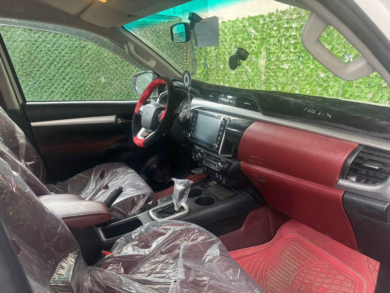 السلام عليكم تيوتا هايلوكس ساز اوتماتيك فول مواصفات  للبيع رقم بغداد باسمي تحويل ثانيوم 
مكفوله كفاله عامه والفحص موجود مالتها بل صور السعر ٣١٥ وبيها مجال حك الجيه العنوان بغداد السيديه
رقم   ***********
