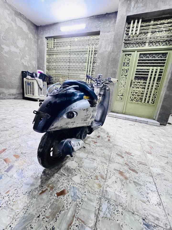 السلام عليكم الدراجه البيع  دراجه شغاله بس تكطع  وابيع كوم حديد السعر ١٠٠.     المكان بغداد مدينه الصدر الرقم : ***********
