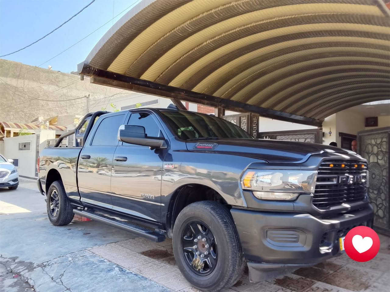 رام Ram Heavy Duty
موديل 2020 
8 سلندر

رقم اربيل الدولي الحديث

حادث شخط في صفحه اليمنى فقط 

كفالة عامه اللغد والشاصي والدواخل

صبغ فقط صفحه الجهه اليمنى

مواصفات السيارة

غرفة جلد لونين بلادي

شاشه كبيرة 

كاميرات 360  5 كاميرات

رادارات 

حساسات

نقطة عمياء

بصمة تشغيل

مري كهرباء

السيارة فحل 8 براغي 

باب كبير بدي قصير

ماشية 46 mi 

السيارة عليها اضافات 

تخم تاير ياباني برجستون

منضومة غاز 190 لتر

محجر بدي 

غلاف بدي 

تغليف الدعاميات اسود حراري طافي 

دوسات 

باج تضليل 80% 

السيارة جاهزه متصرف عليها الف دينار 

رقم *********** التواصل خاص او رقم 

المكان بغداد الكرخ 

ملاحظة صور الحادث والسونار مرفق بل منشور
