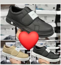 🔥 حذاء شبابي أنيق – راحة وأناقة بسعر خيالي 🔥  تدور على حذاء عملي، مريح...